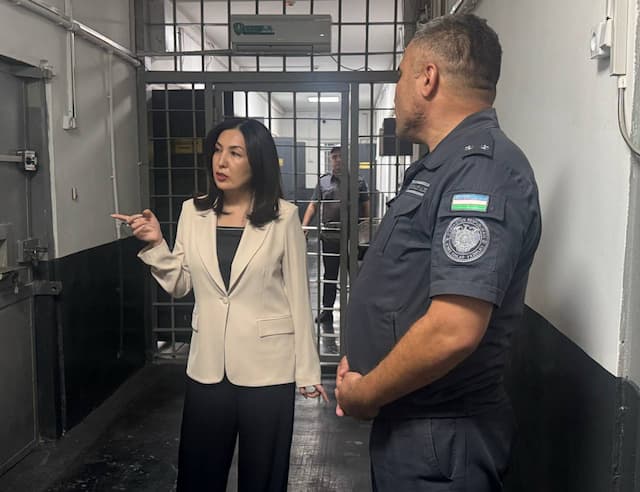 Bolalar ombudsmani Olmaliq shahar IIBB vaqtincha saqlash hibsxonasida monitoring o‘tkazdi