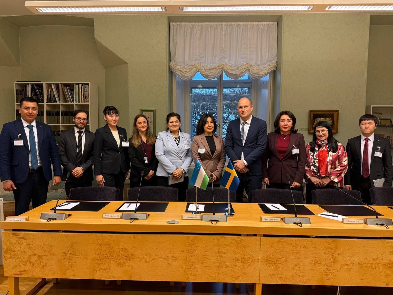 Bolalar ombudsmani rahbarligidagi idoralararo tarkibdagi delegatsiya a’zolari Shvetsiya davlatida bo‘lib,  ushbu mamlakatning bola huquqlarini himoyalash  borasidagi tajribalarini o‘rganish, o‘zaro konstruktiv muloqot o‘rnatish hamda milliy qonunchilikka xalqaro standartlarni joriy etish borasida amaliy ko‘nikmaga ega bo‘lishdi.