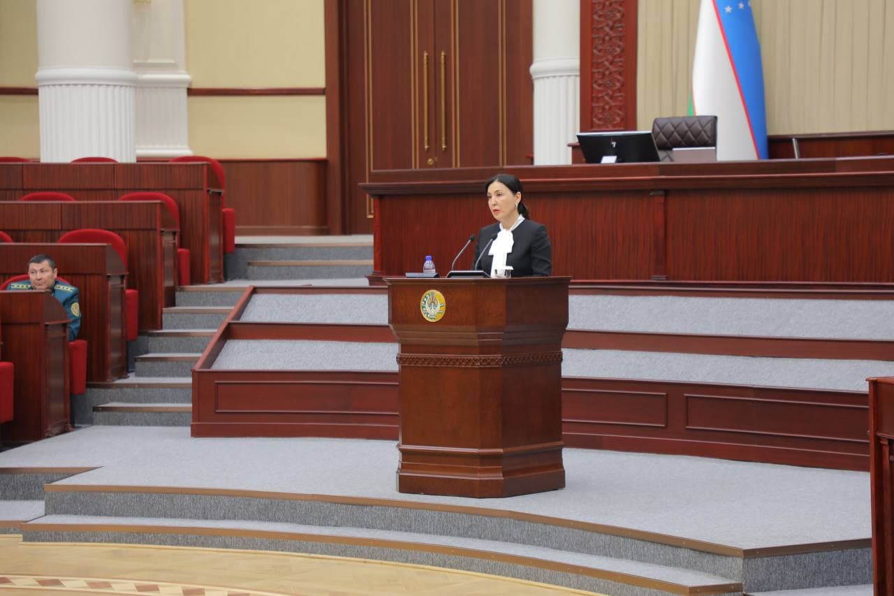 Oliy Majlisi Qonunchilik palatasining navbatdagi yalpi majlisida Bolalar ombudsmani tomonidan taqdim etilgan parlament oldidagi ma’ruzasi ko‘rib chiqildi.
