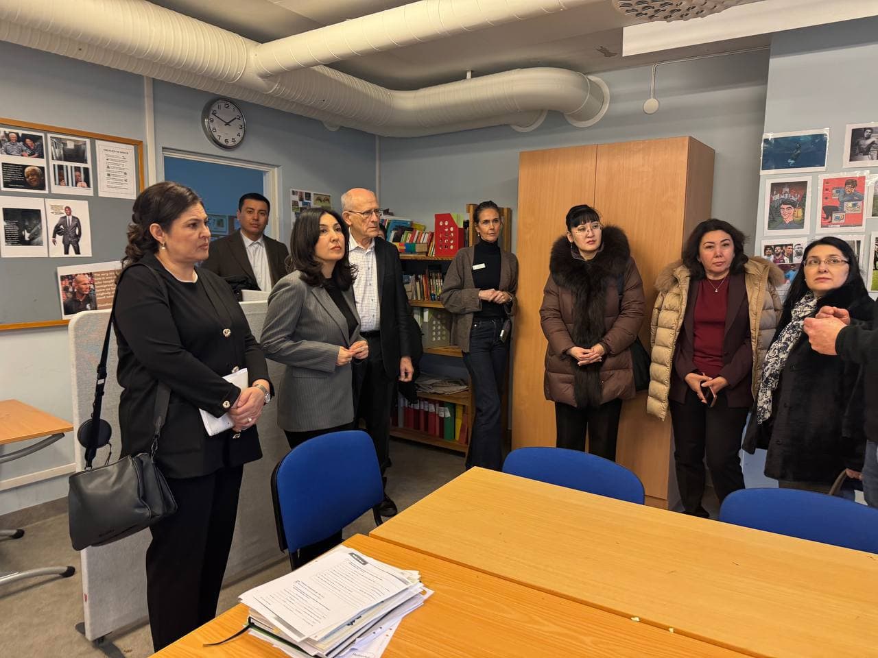 Bolalar ombudsmani rahbarligidagi idoralararo tarkibdagi delegatsiya a’zolari Shvetsiya davlatida bo‘lib,  ushbu mamlakatning bola huquqlarini himoyalash  borasidagi tajribalarini o‘rganish, o‘zaro konstruktiv muloqot o‘rnatish hamda milliy qonunchilikka xalqaro standartlarni joriy etish borasida amaliy ko‘nikmaga ega bo‘lishdi.