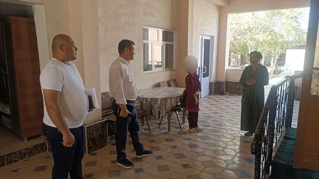 Bolalar ombudsmani Qashqadaryo viloyati mintaqaviy vakili Nishon tumanidagi 1-sonli oilaviy bolalar uyida bo‘lib, bu yerda bolalar uchun yaratilgan shart-sharoitlarni o‘rgandi.