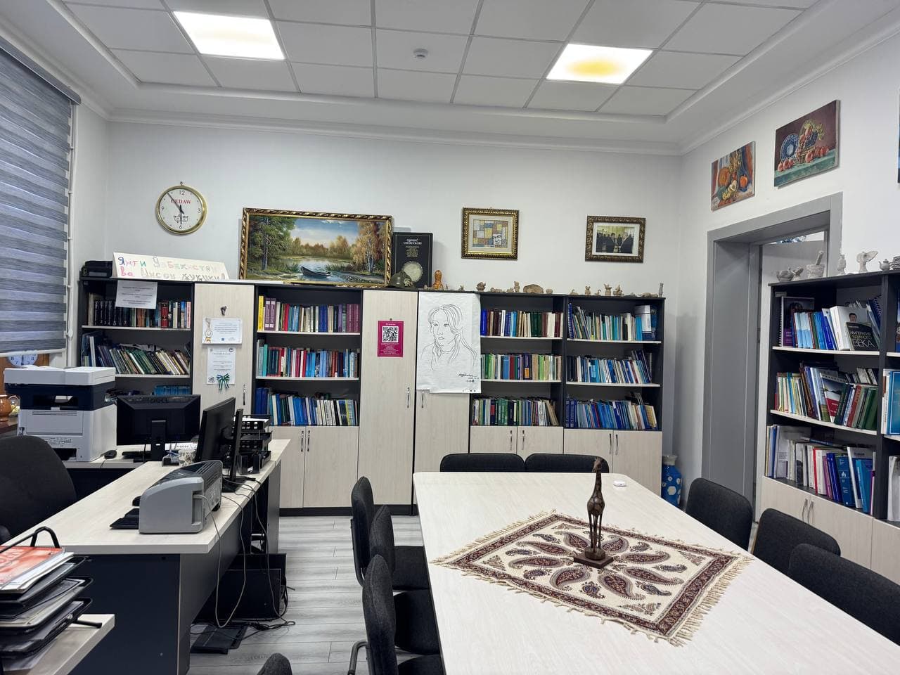 Bolalar ombudsmani Jahon iqtisodiyoti va diplomatiya universiteti “Xalqaro huquq” yo‘nalishi talabalari bilan amaliy muloqoti bo‘lib o‘tdi.