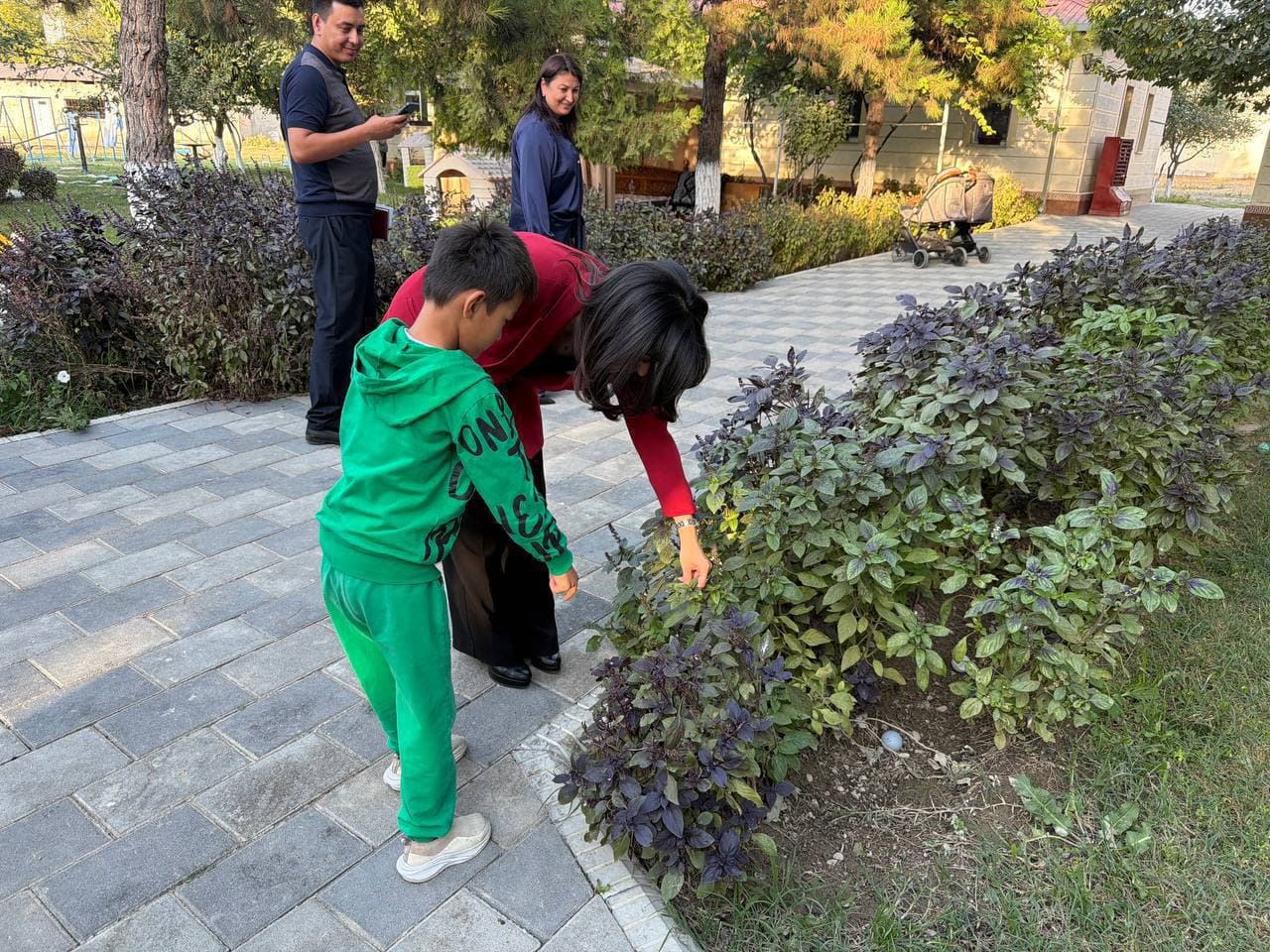 Bolalar ombudsmani Samarqand viloyatida monitoring doirasidagi
navbatdagi manzil — SOS O‘zbekiston Bolalar mahallalari uyushmasining Samarqand shahar filiali bo‘ldi.