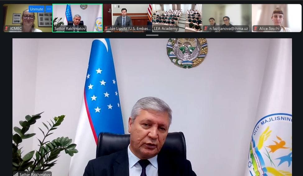 Bolalar ombudsmani tomonidan jinoyatdan jabrlangan bolalar bilan alohida ishlash bo‘yicha amaliyotchi-xodimlar uchun maxsus treninglar siklini tashkil etish ishlari davom ettirilmoqda.