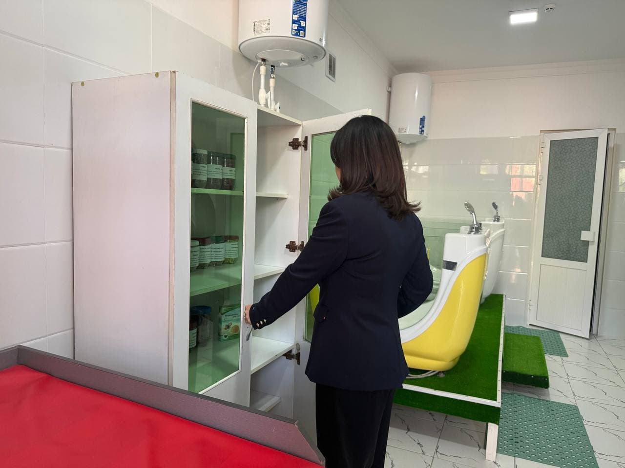 olalar ombudsmani Namangan viloyatiga qilgan monitoring tashrifi davomida Davlatobod tumanida joylashgan  "Bolalar uyi"da ham bo‘ldi.