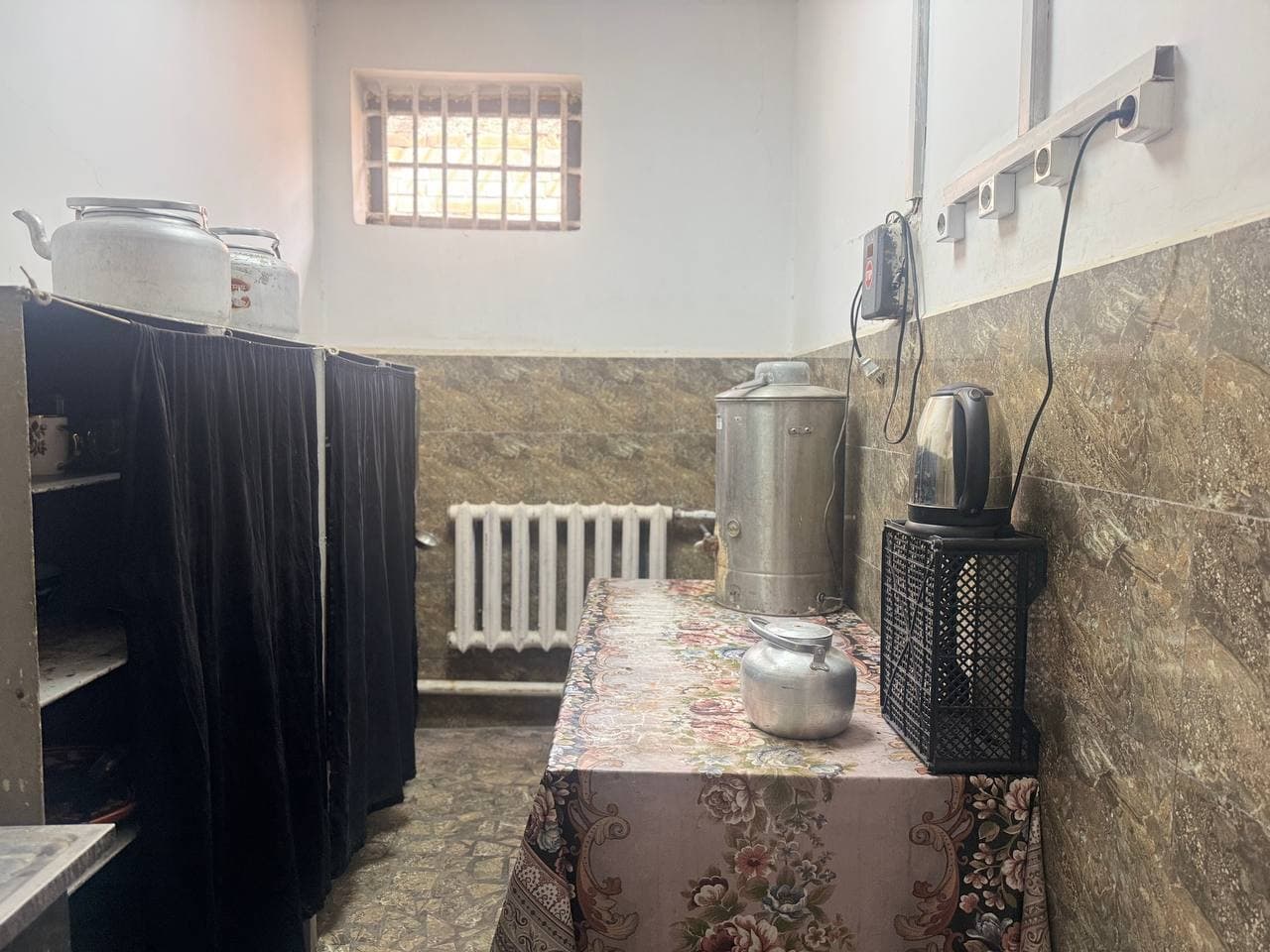 Bolalar ombudsmani Olmaliq shahar IIBB vaqtincha saqlash hibsxonasida monitoring o‘tkazdi
