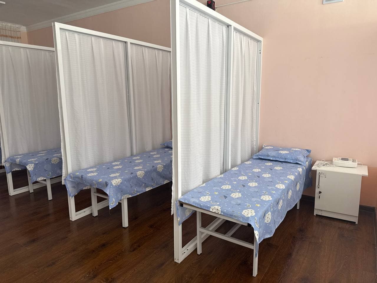 olalar ombudsmani Namangan viloyatiga qilgan monitoring tashrifi davomida Davlatobod tumanida joylashgan  "Bolalar uyi"da ham bo‘ldi.