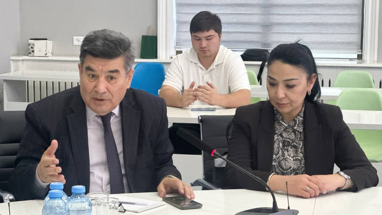 Bolalar ombudsmani Jahon iqtisodiyoti va diplomatiya universiteti “Xalqaro huquq” yo‘nalishi talabalari bilan amaliy muloqoti bo‘lib o‘tdi.