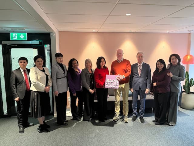 Bolalar ombudsmani rahbarligidagi idoralararo tarkibdagi delegatsiya a’zolari Shvetsiya davlatida bo‘lib,  ushbu mamlakatning bola huquqlarini himoyalash  borasidagi tajribalarini o‘rganish, o‘zaro konstruktiv muloqot o‘rnatish hamda milliy qonunchilikka xalqaro standartlarni joriy etish borasida amaliy ko‘nikmaga ega bo‘lishdi.