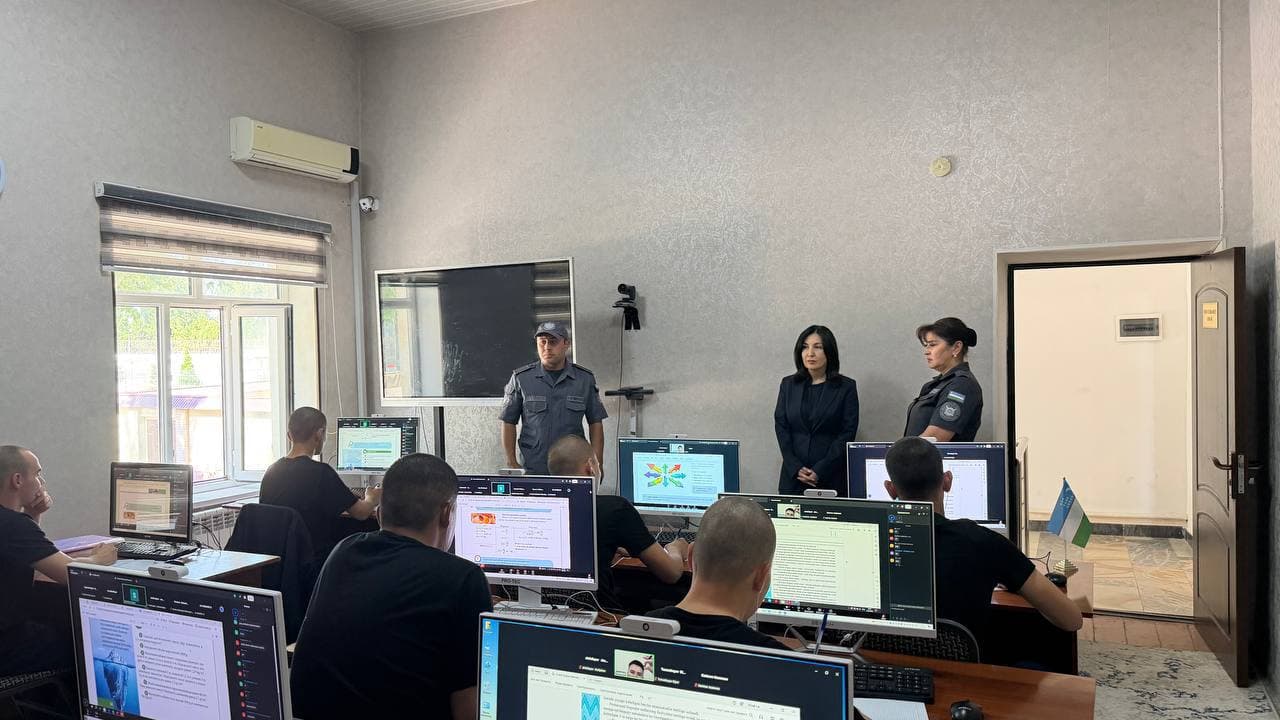 2026-yil may oyida Bolalar ombudsmani monitoring tashrifi bilan  Toshkent viloyatida bo‘lib,  Zangiota tumanidagi 1-sonli tergov hibsxonasi hamda24-son tarbiya koloniyasida  voyaga yetmagan bolalar saqlanayotgan shart-sharoitlarni  ko‘zdan kechirdi.