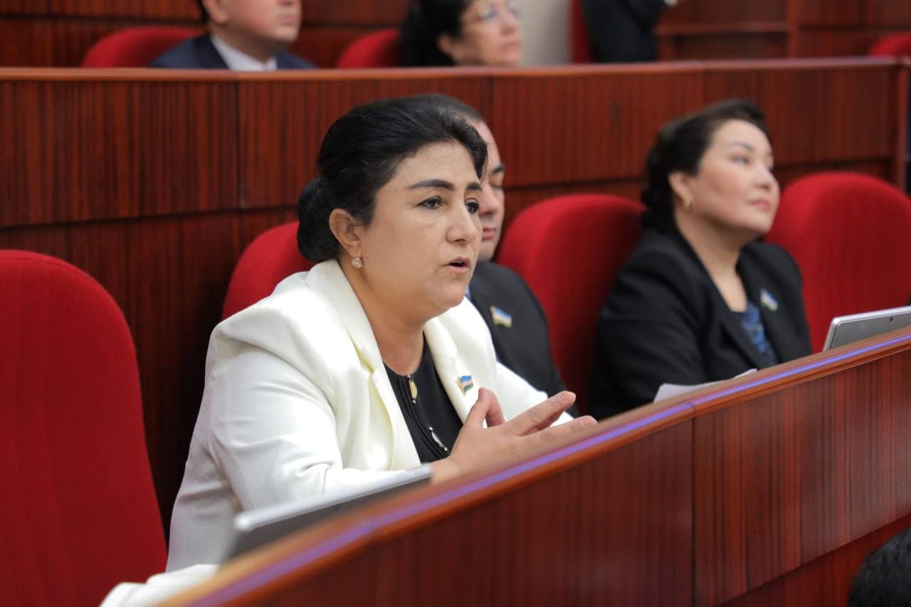 Oliy Majlisi Qonunchilik palatasining navbatdagi yalpi majlisida Bolalar ombudsmani tomonidan taqdim etilgan parlament oldidagi ma’ruzasi ko‘rib chiqildi.