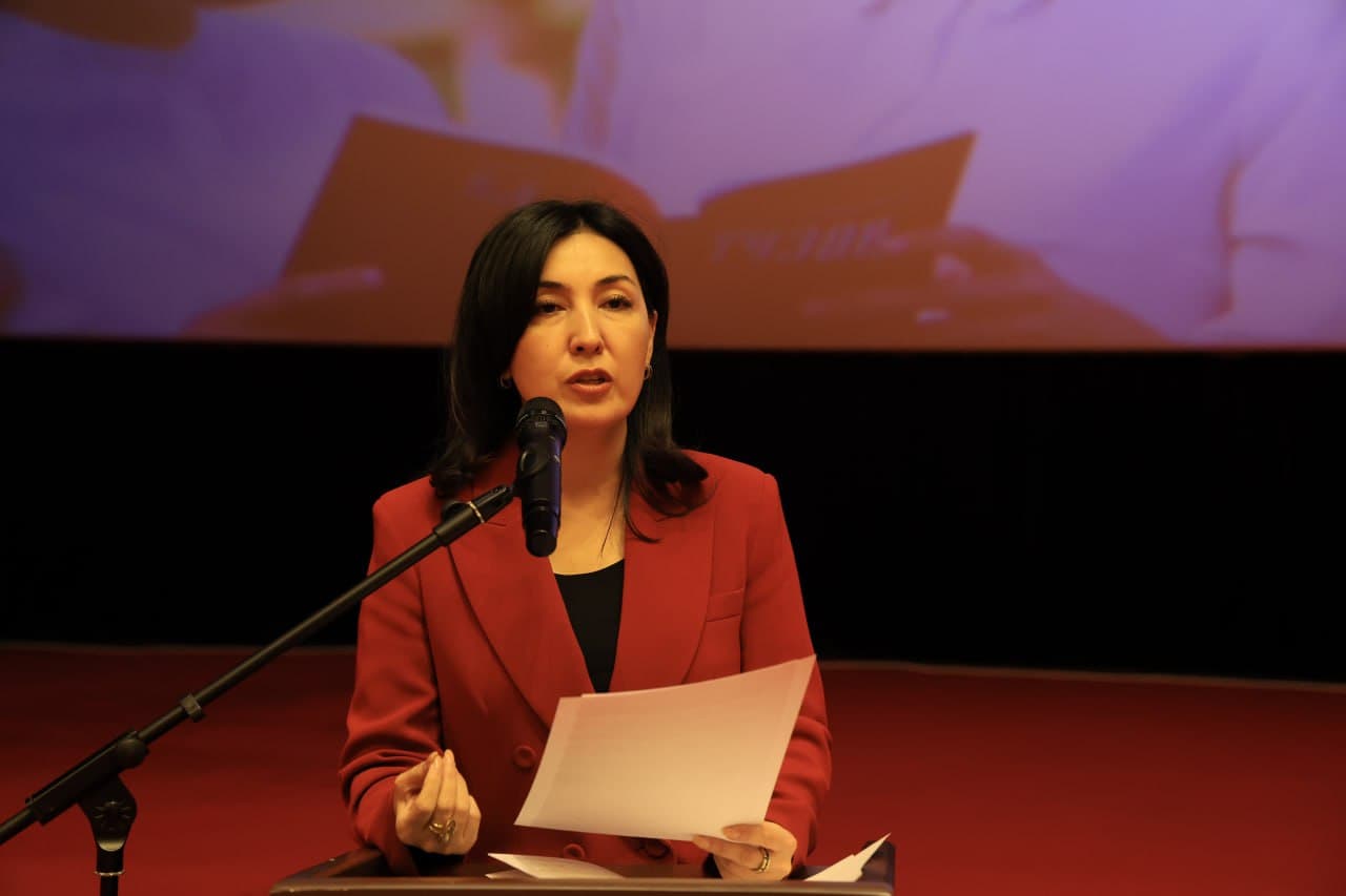 Toshkent shahridagi 300 dan ortiq umumta’lim maktablar  maʼmuriyati, inspektor-psixologlari hamda mahalla yettiliklari uchun tashkil etilgan “Bolalar taʼlim tarbiyasiga barchamiz birdek masʼulmiz”  mavzusida maktab oʻquvchilari bilan ishlash tizimini tubdan yaxshilashga oid kengaytirilgan yigʻilishda ishtirok etdik.