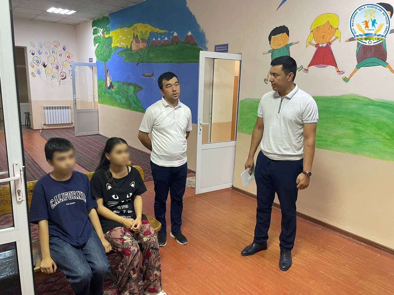 Bolalar ombudsmanining Samarqand viloyatidagi mintaqaviy vakili monitoring tashrifi doirasida viloyat IIB huzuridagi Voyaga yetmaganlarga ijtimoiy-huquqiy yordam ko‘rsatish markazida bo‘ldi.
