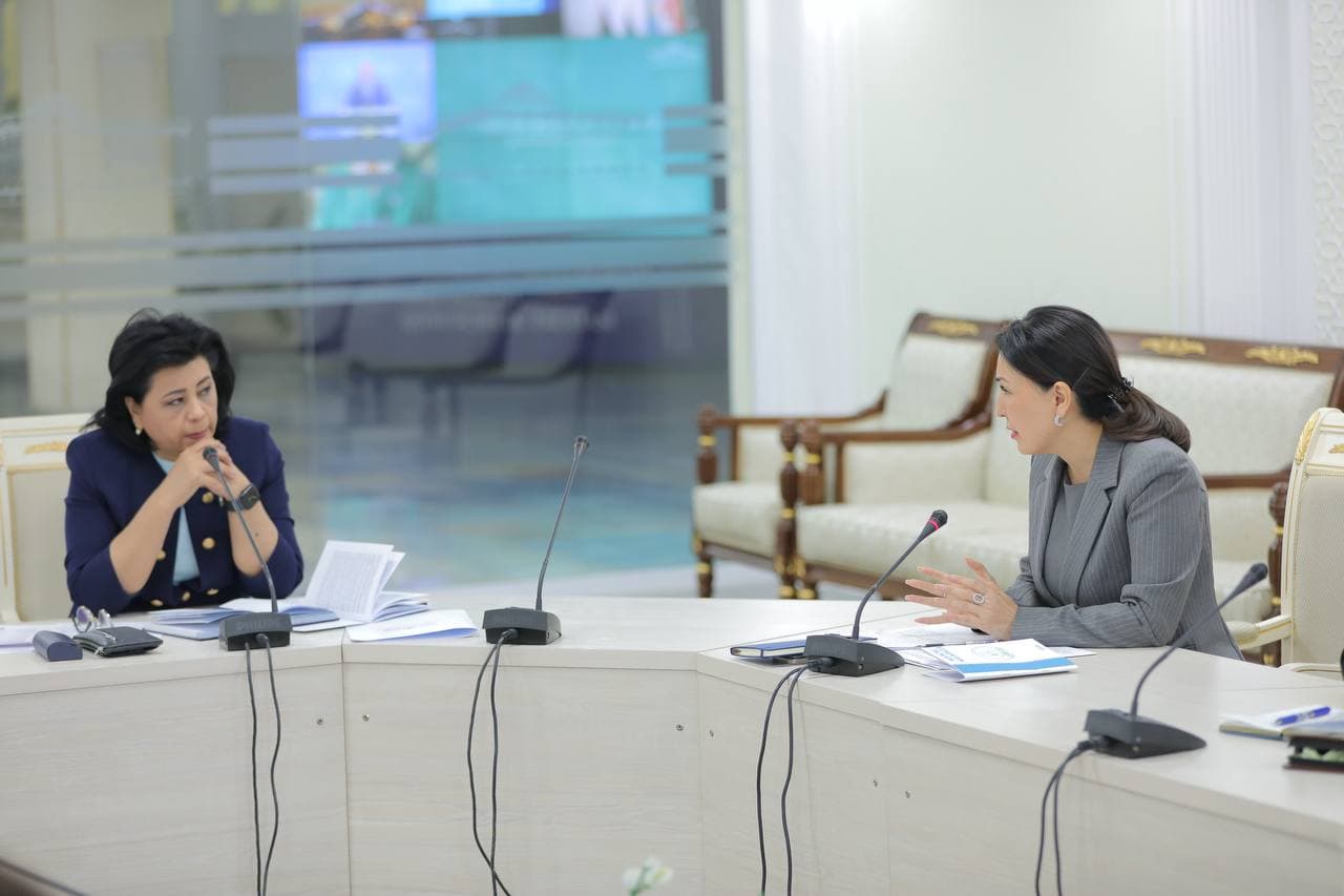 Oliy Majlis Qonunchilik palatasining Demokratik institutlar va fuqarolik jamiyatini rivojlantirish masalalari qo‘mitasi tomonidan Bola huquqlari bo‘yicha vakil (Bolalar ombudsmani)ning “Bolalarning odil sudlovdan foydalanish imkoniyatlarini ta’minlashning ayrim masalalari to‘g‘risida”gi maxsus ma’ruzasi ko‘rib chiqildi.