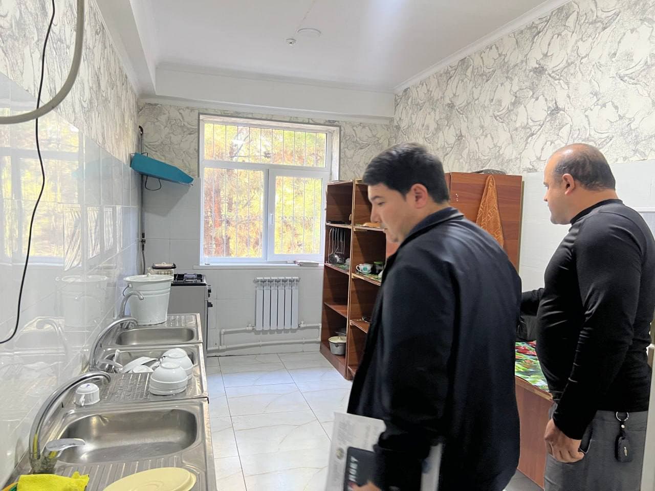 Bolalar ombudsmanining Navoiy viloyatidagi mintaqaviy vakili Navoiy viloyat IIB huzuridagi Voyaga yetmaganlarga ijtimoiy-huquqiy yordam ko‘rsatish markazida bo‘ldi.