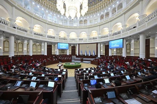 Oliy Majlis Qonunchilik palatasining navbatdagi majlisida bolalarni zo‘ravonlikning barcha shakllaridan himoya qilish tizimini takomillashtirishga qaratilgan qonun loyihasi ko‘rib chiqildi.