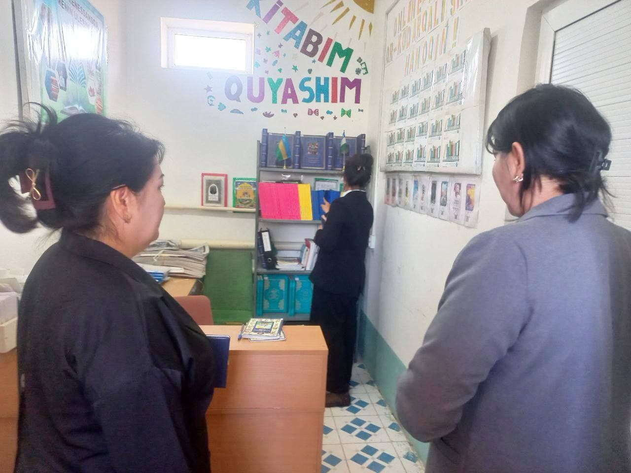 Bolalar ombudsmanining Qoraqalpog‘iston Respublikasidagi mintaqaviy vakili oltinchi mintaqaviy hududga qarashli 2-son tergov hibsxonasida saqlanayotgan voyaga yetmagan M.I ning migratsiyadan qaytgan onasi bilan uchrashdi.